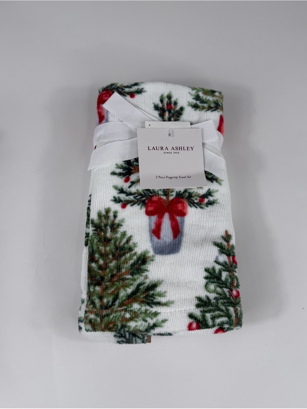 5 PC Laura Ashley Christmas Tree and Red Bow Towel Set - Picture 10 of 16